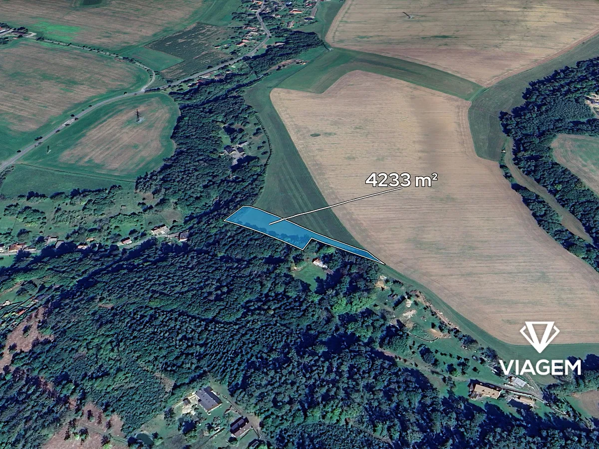 Prodej podílu 1/4 pole 1058 m²